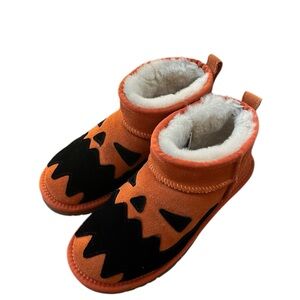 Asspizza 730 Orange and Black Fleece-Lined Boots